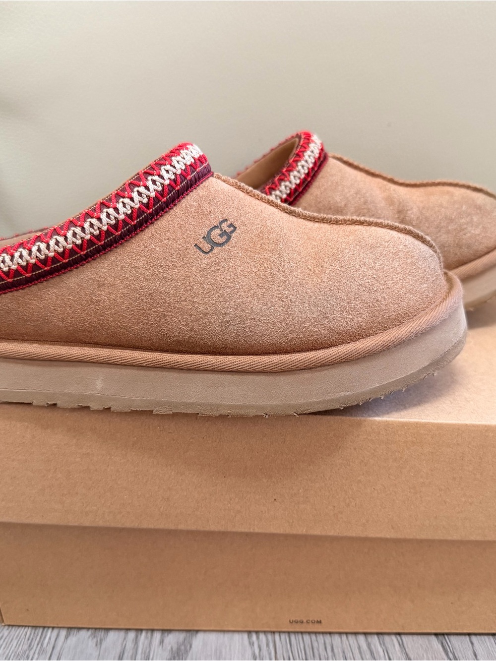 UGG Kids Chestnut Suede Slip-On Slippers with Red Trim